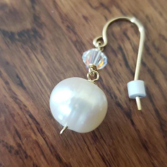 Pearl Earings - Picture 4 of 4